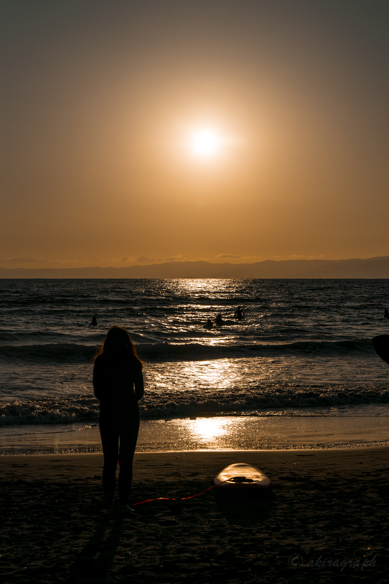 サーファー　夕日