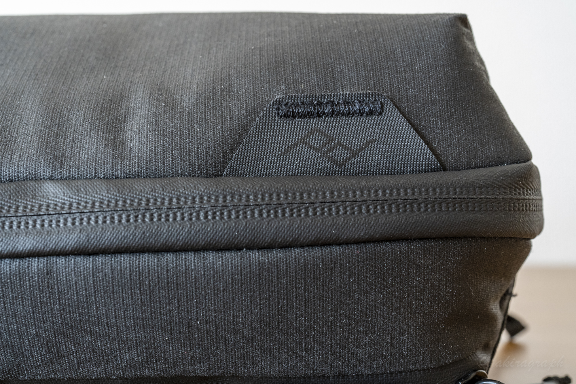 peakdesign techpouch ロゴ